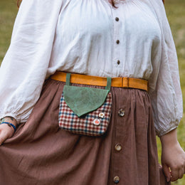 Leaf Hip Pouch digital sewing pattern from Twig and Tale