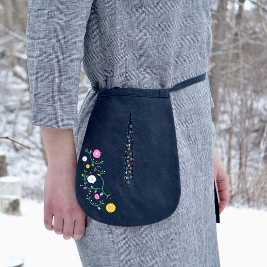 Epoch Tie-on Pocket digital sewing pattern from Twig + Tale