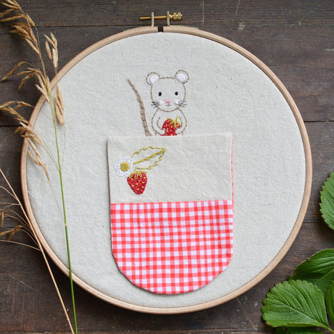 Woodland Mouse pocket - PDF digital embroidery pattern by Twig and Tale