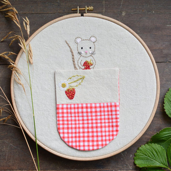 Woodland Mouse pocket - PDF digital embroidery pattern by Twig and Tale